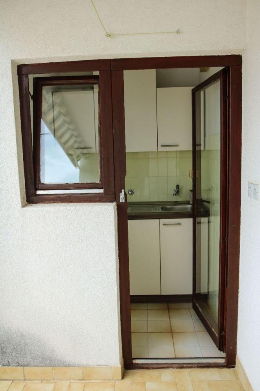 Apartments Zdravko - 150 M From Sandy Beach Duće Exterior foto