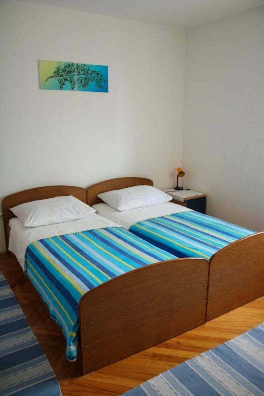 Apartments Zdravko - 150 M From Sandy Beach Duće Exterior foto