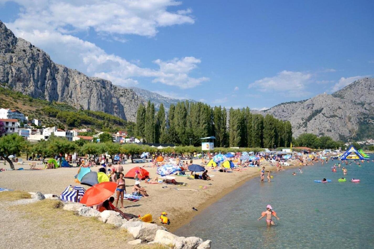 Apartments Zdravko - 150 M From Sandy Beach Duće Exterior foto