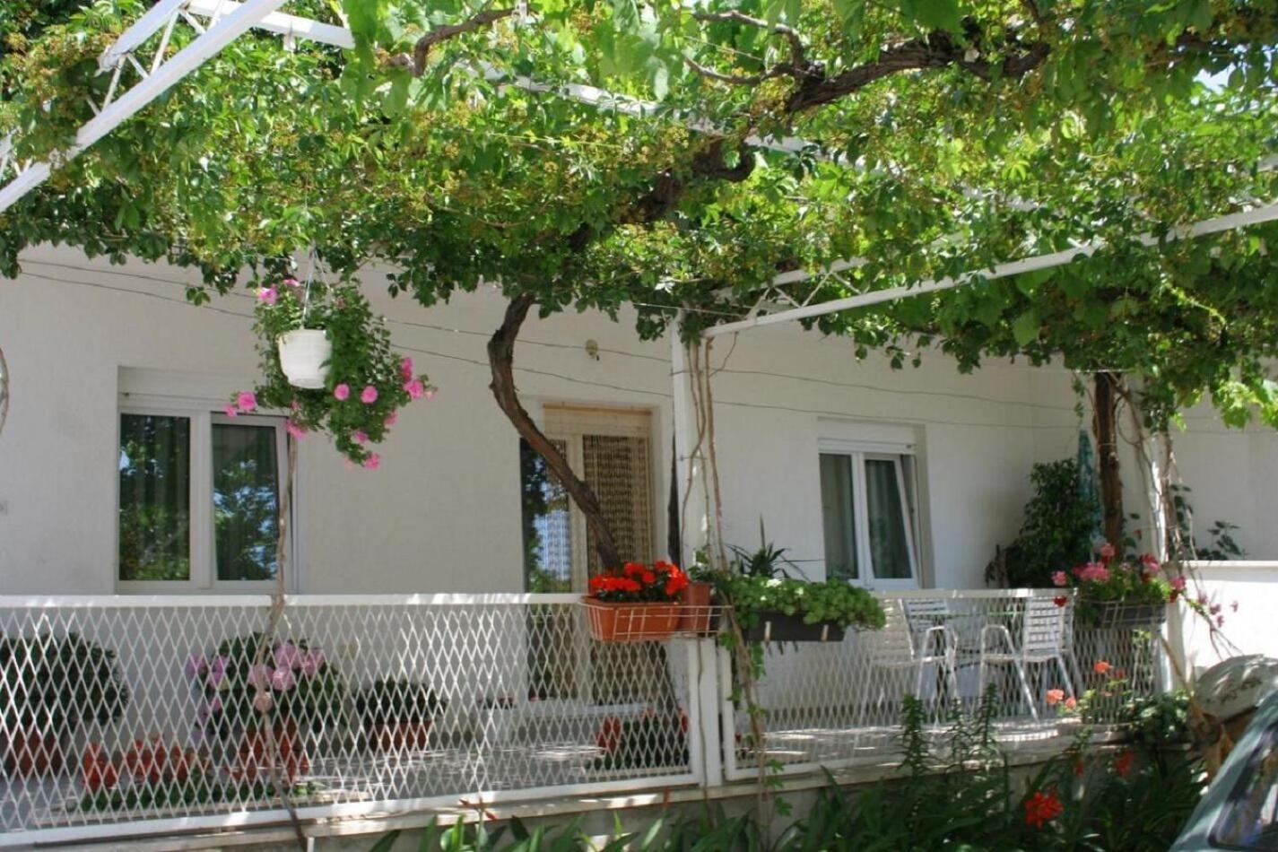 Apartments Zdravko - 150 M From Sandy Beach Duće Exterior foto