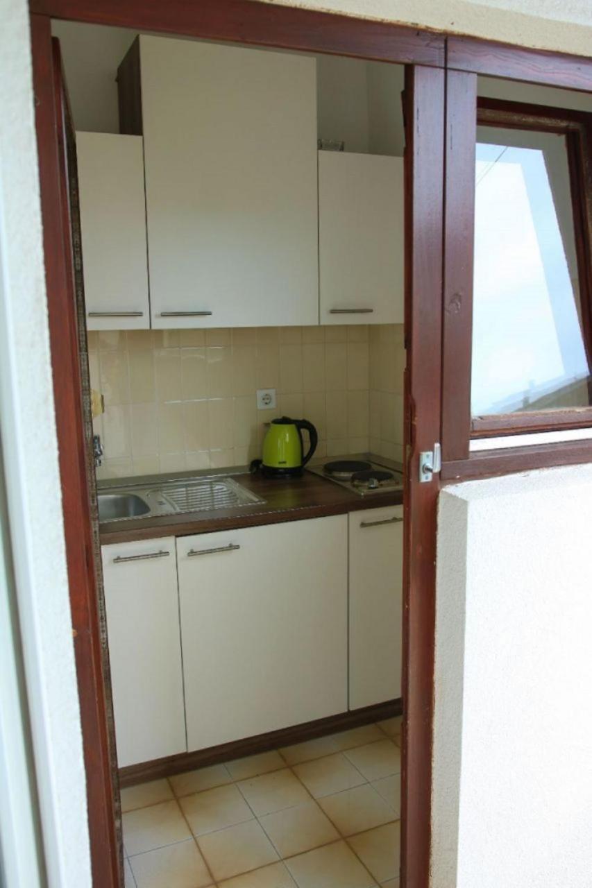 Apartments Zdravko - 150 M From Sandy Beach Duće Exterior foto