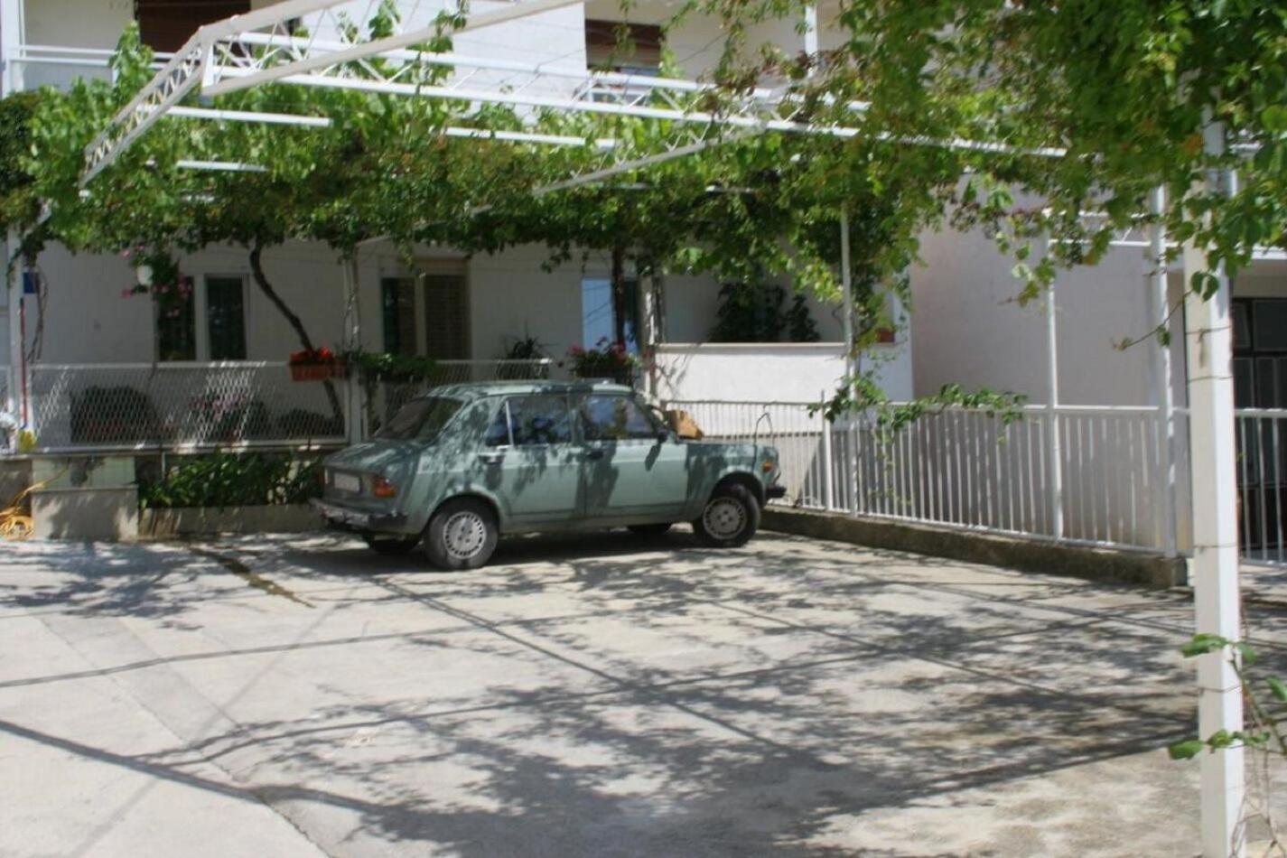 Apartments Zdravko - 150 M From Sandy Beach Duće Exterior foto