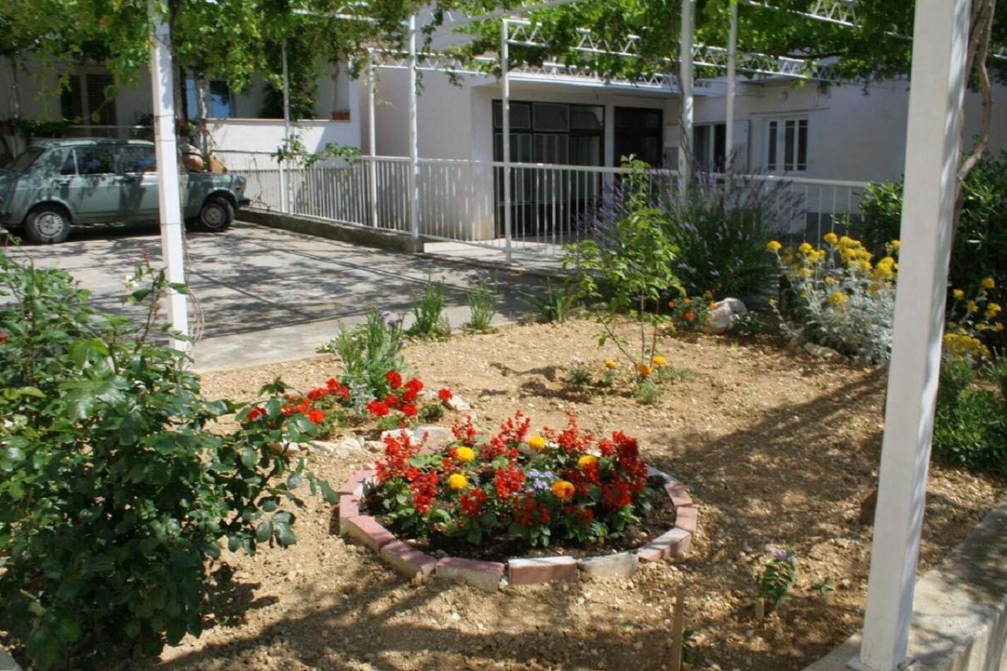 Apartments Zdravko - 150 M From Sandy Beach Duće Exterior foto